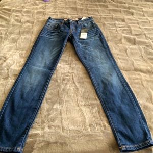 GUESS jeans, size 23, “Power Curvy Mid”